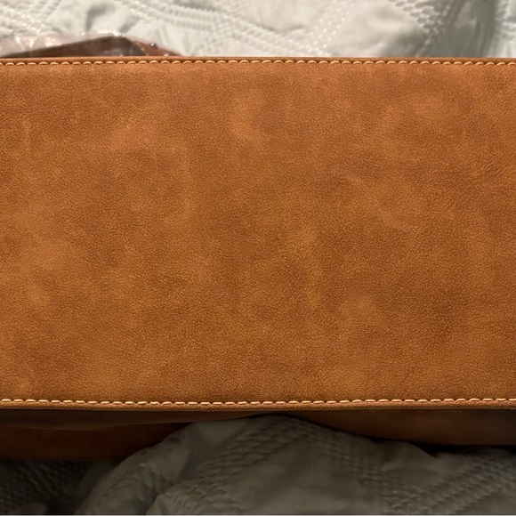 Elegant Tony Lama Brown Concealed Carry Leather Tote with Textured Stripes (NEW) - Picture 4 of 11